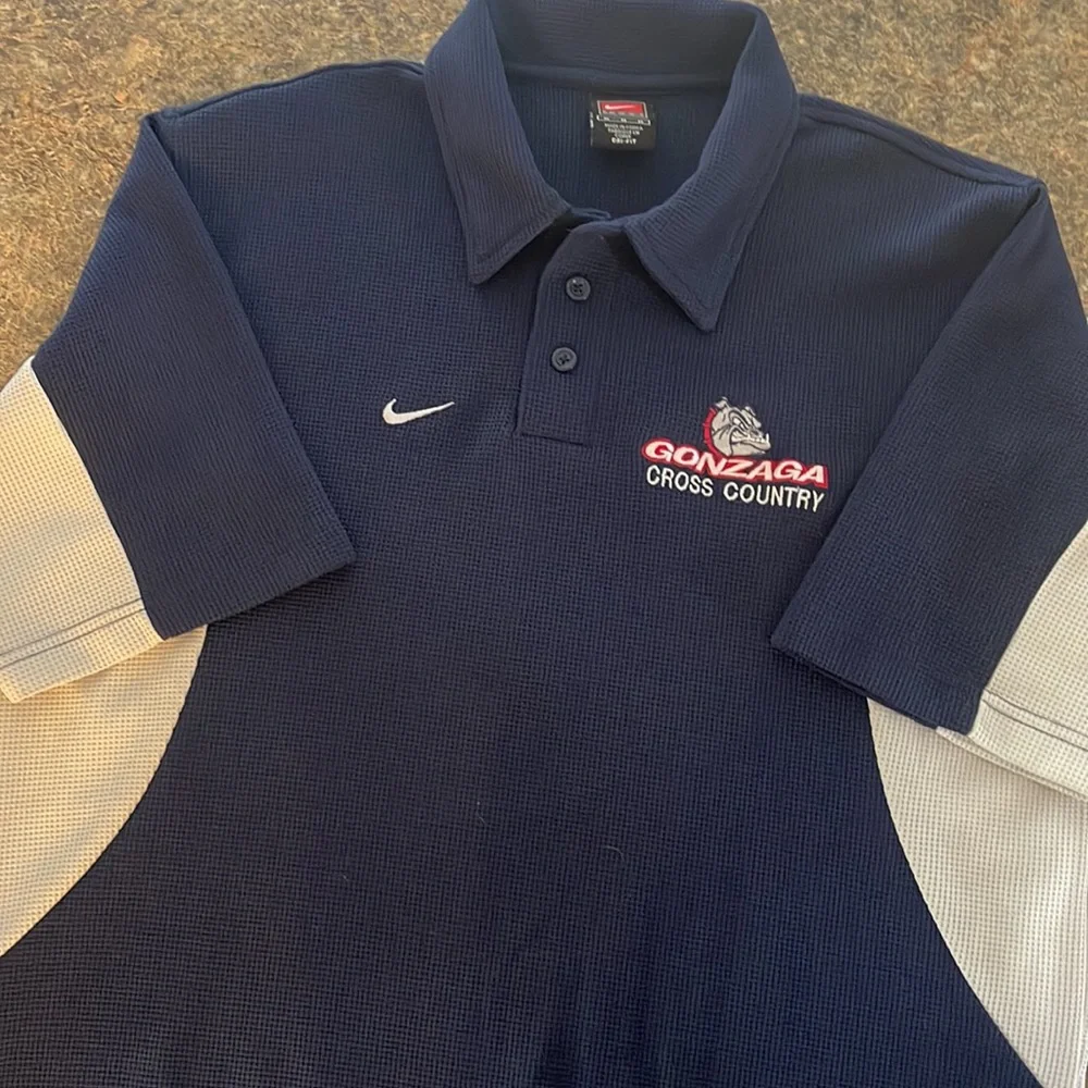 Men’s NIKE Gonzaga University Cross Country Short Sleeve Collared Shirt Navy - Picture 2 of 6